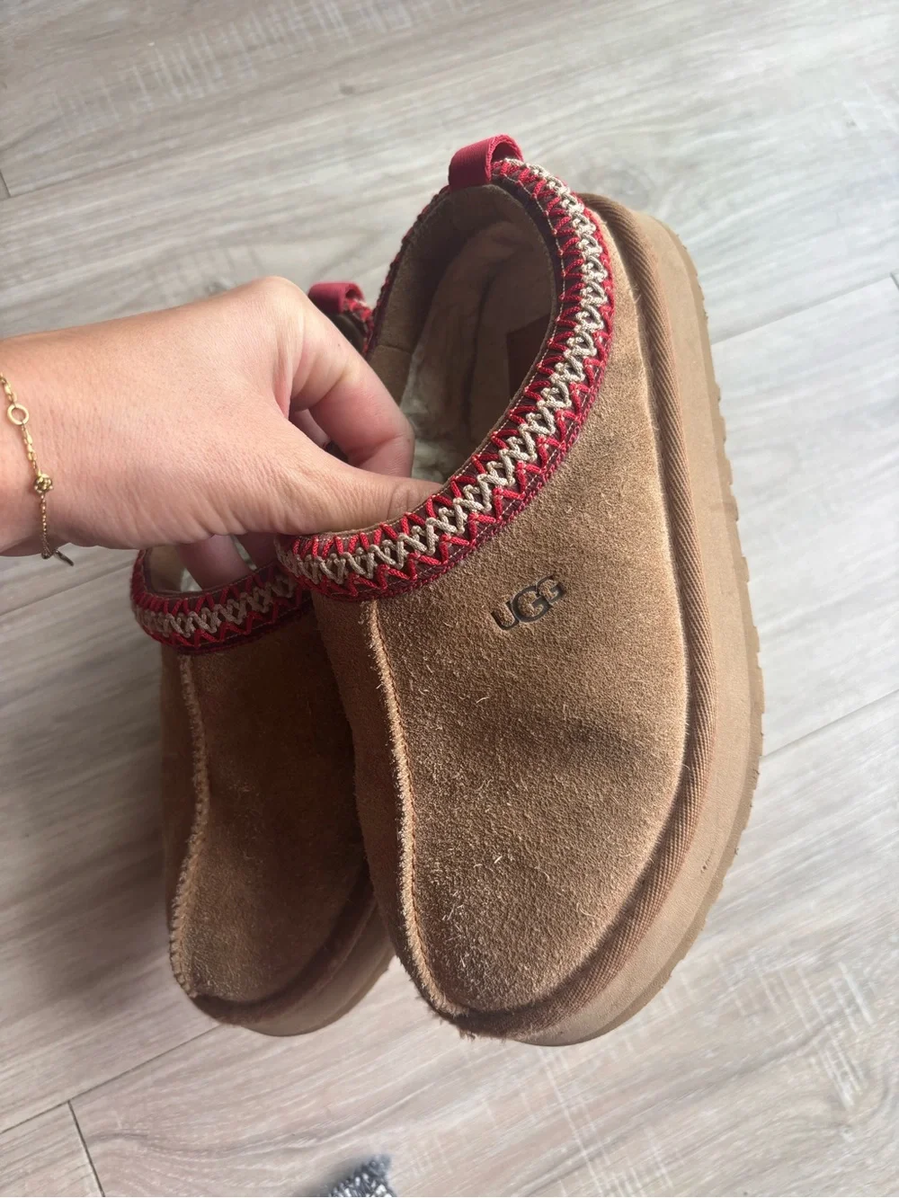 UGG comfortable slip
